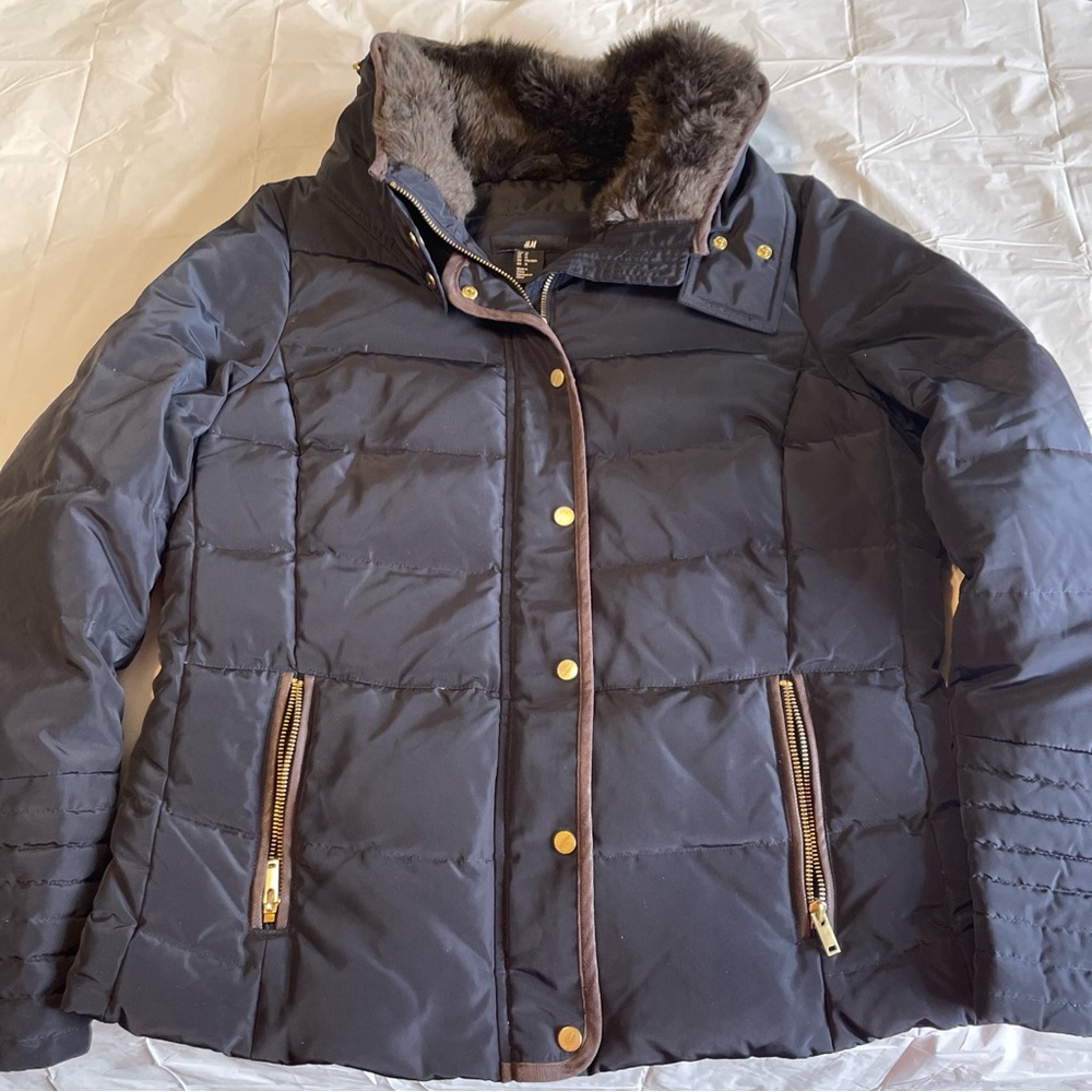 H & M Women’s Down Jacket Size 14 Black with Gold Hardware Faux Fur Collar
